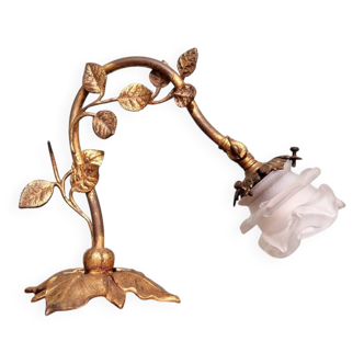 Lampe de table en bronze doré, décor floral, années 1910-20