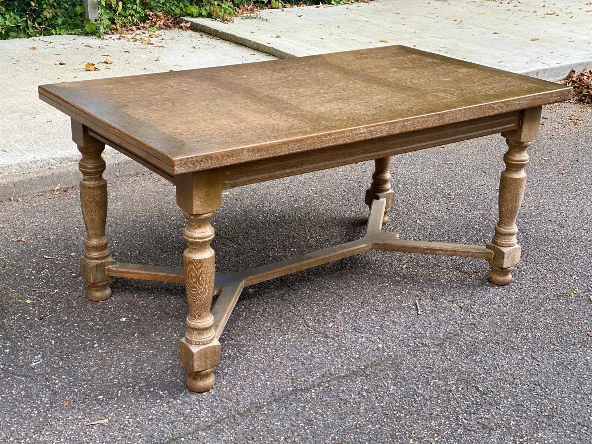 Table à manger de ferme extensible renaissance espagnol patinée 10 places