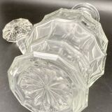 Carafe en verre à facettes