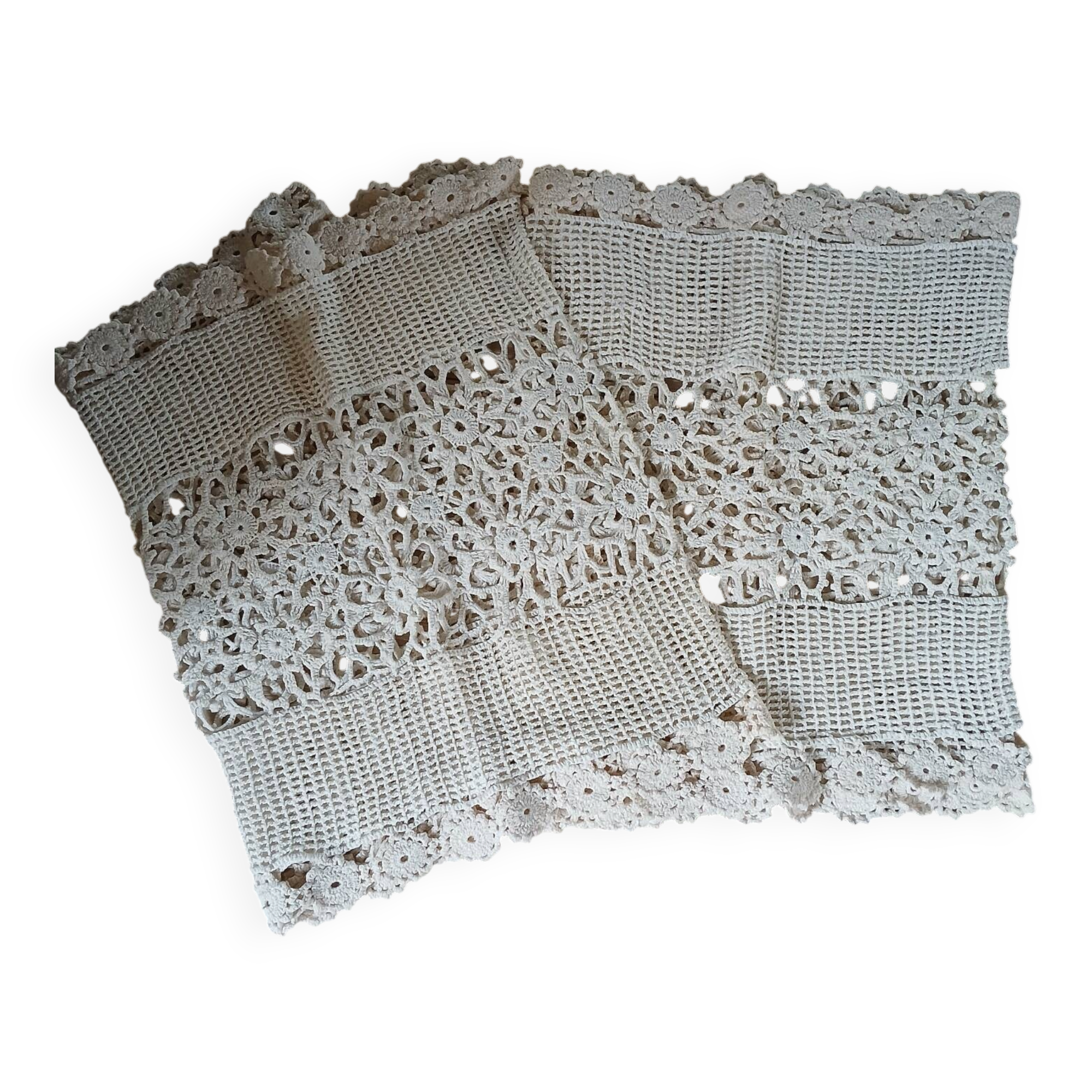 2 chemins de table vintage en crochet fait main