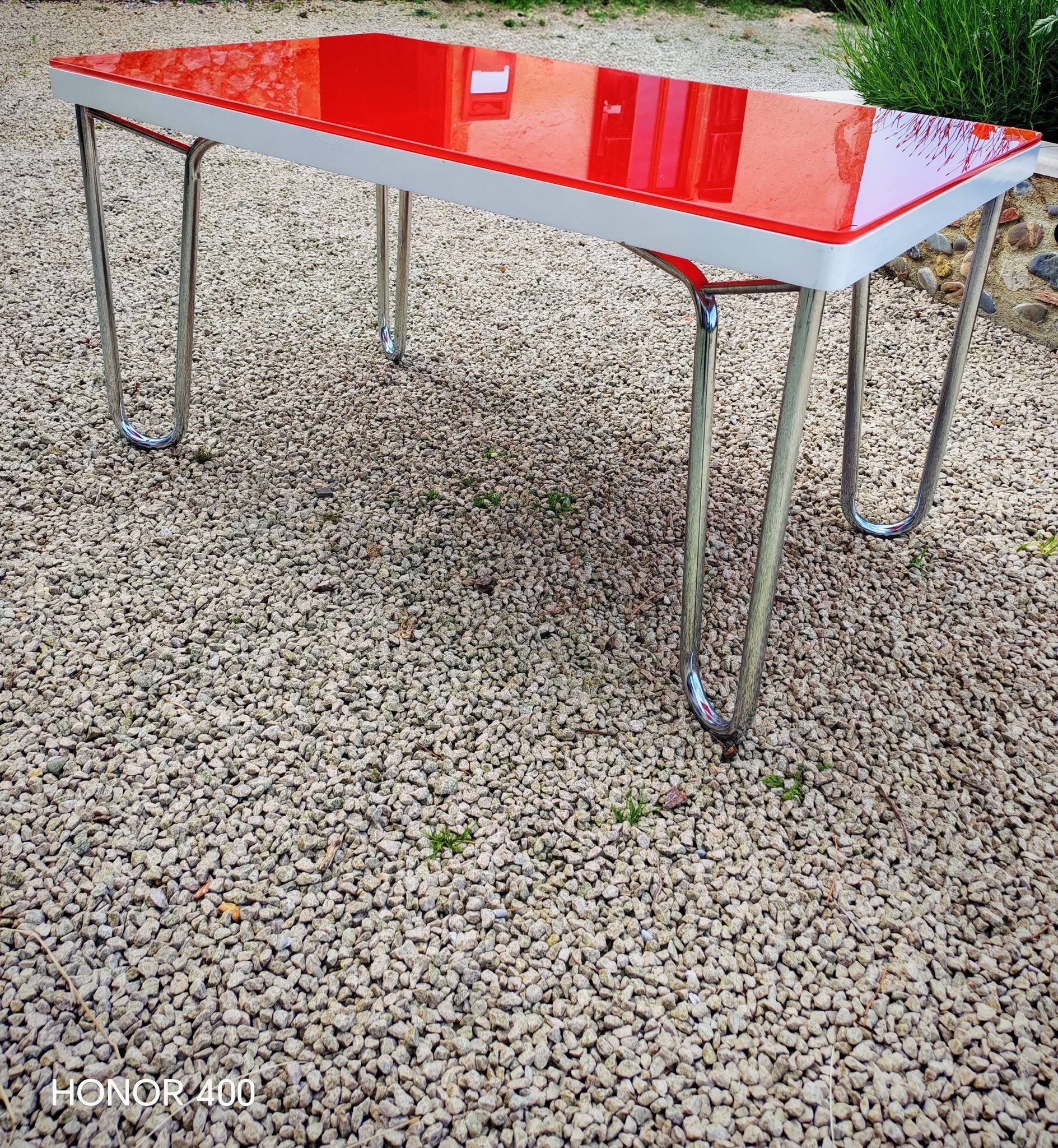 Table "floating" Space age 1970 Red Glass and Dove Tail - 140x80cm