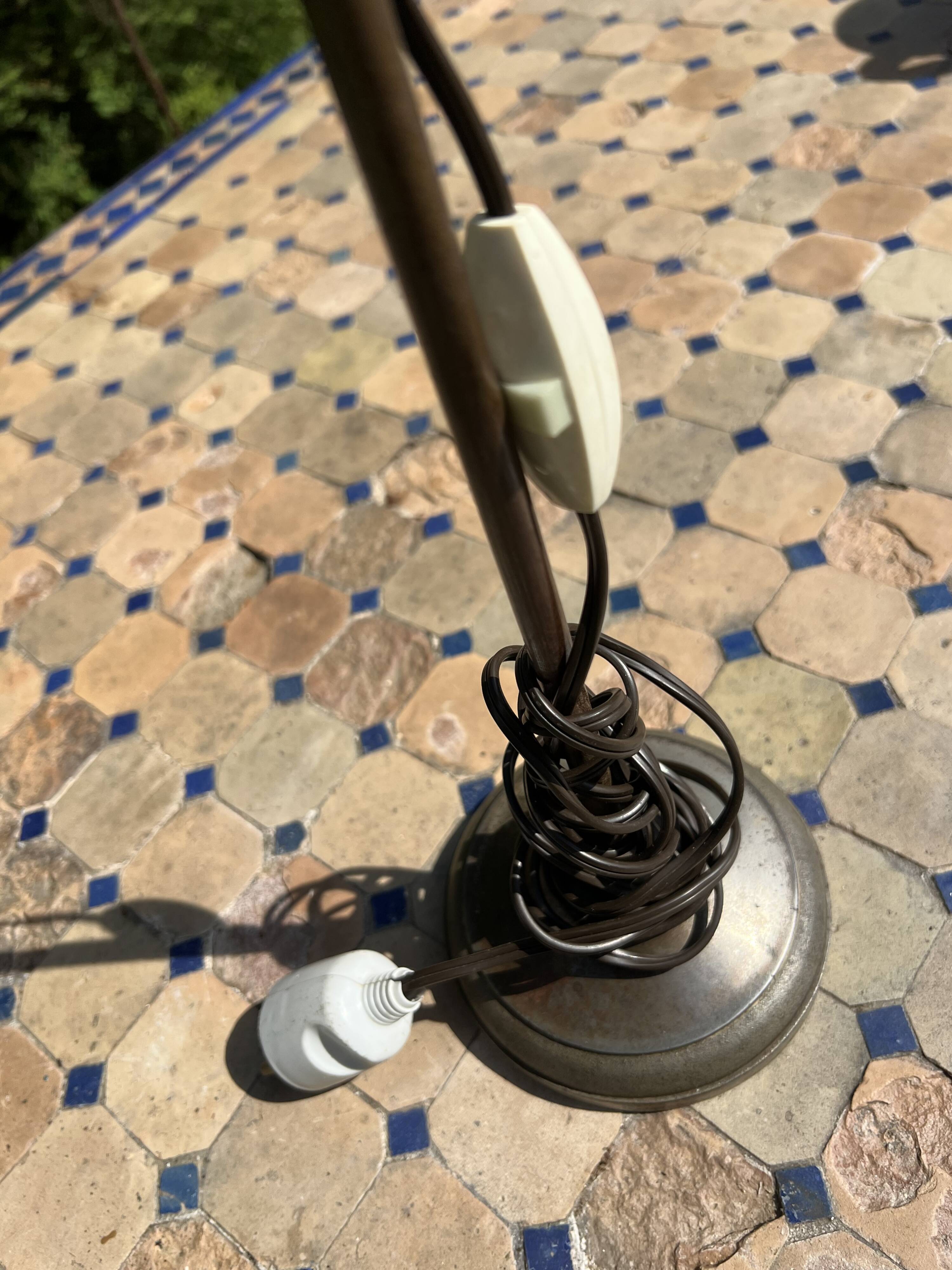 Vintage industrial articulated desk lamp in patinated metal