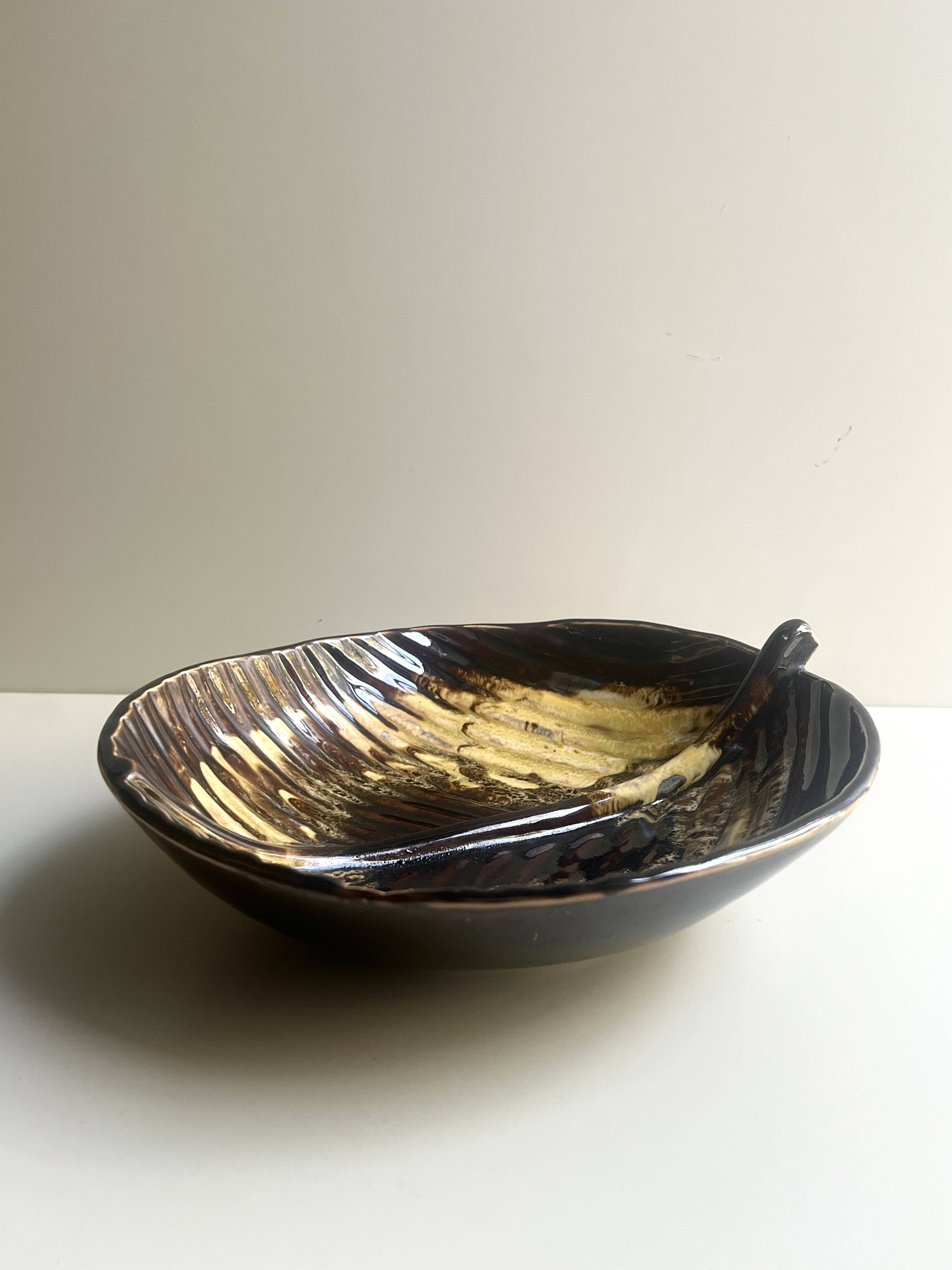 Stylised and signed glazed ceramic salad bowl, France circa 1970.