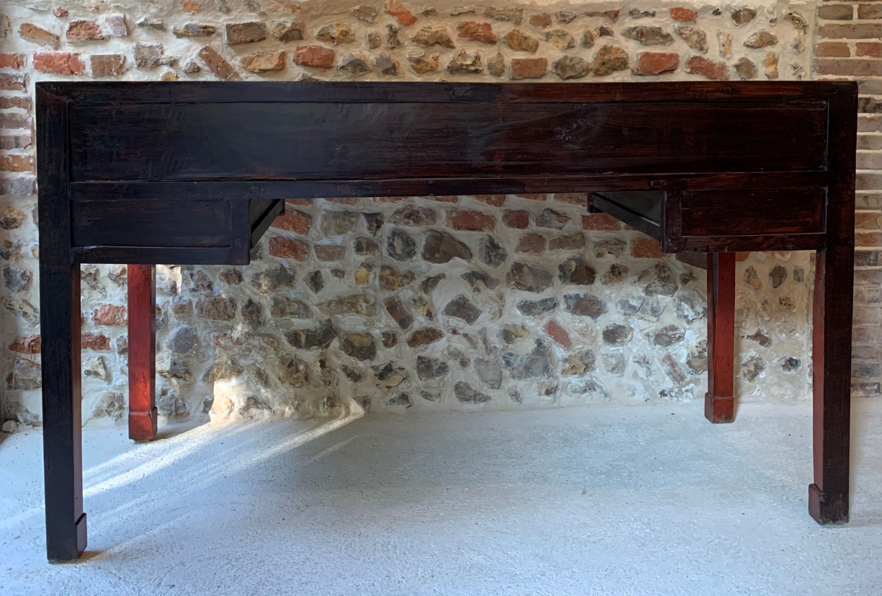 Ancient Chinese red laqué desk