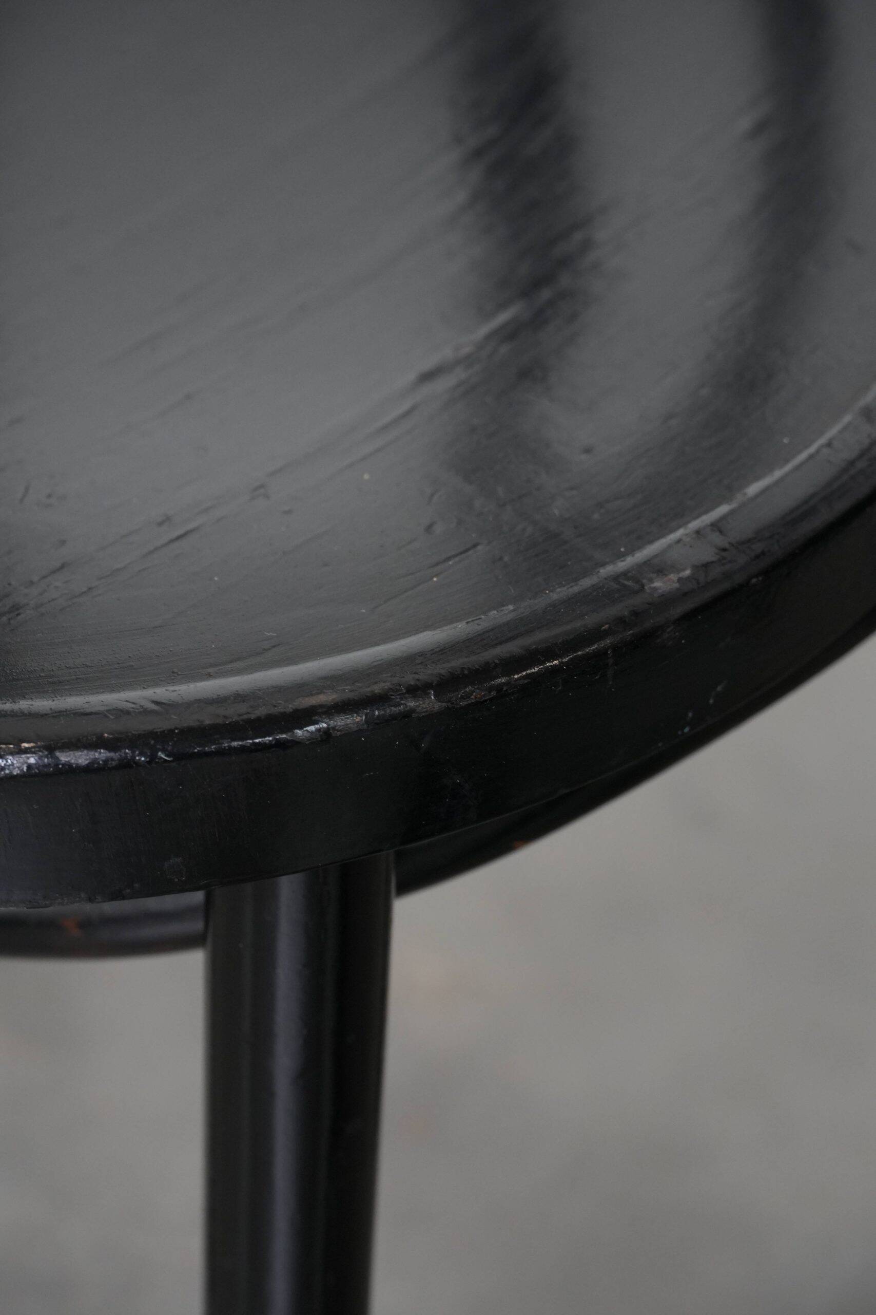 Set of 6 black vintage  bistro chairs with elegant design