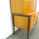 Armoire en placage Hellerau avec pieds et tiroirs en acier