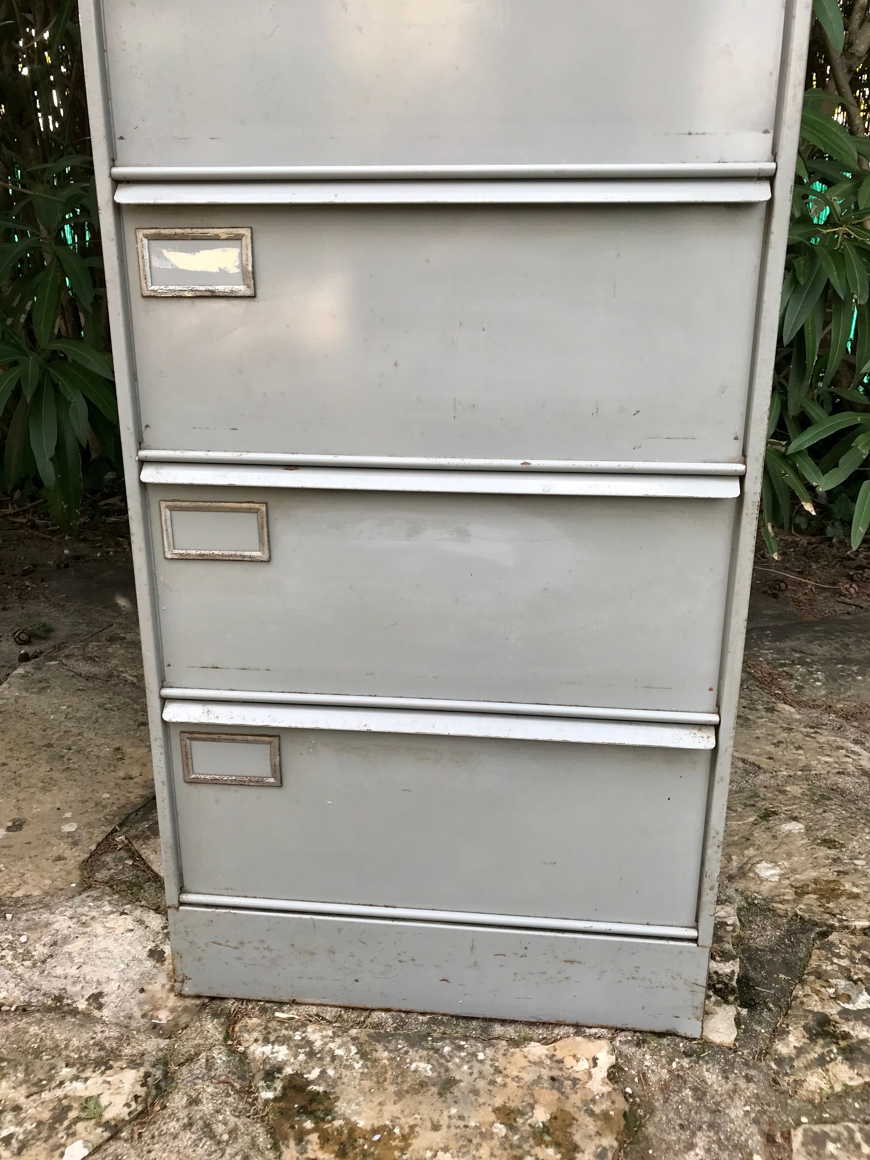 Vintage storage unit