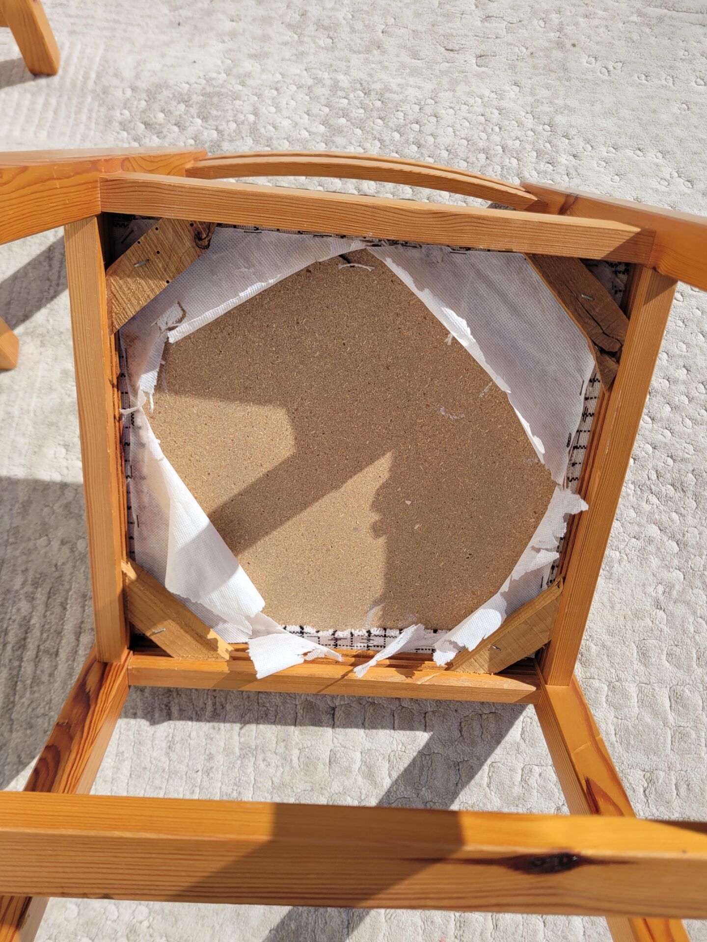 Pair of 80s chairs in pine and checked fabric