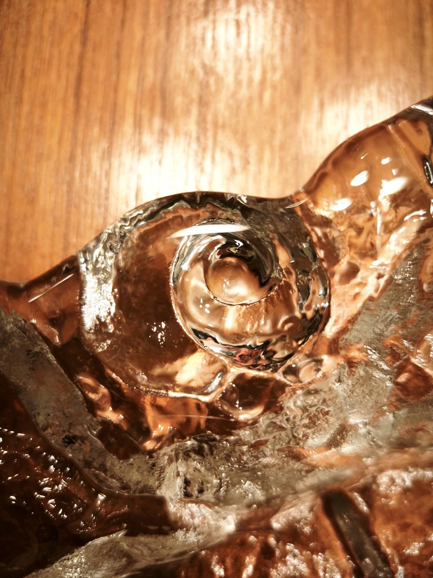 Snail-shaped pocket bowl / Fossil Jolanda Prinsen Walther Glass