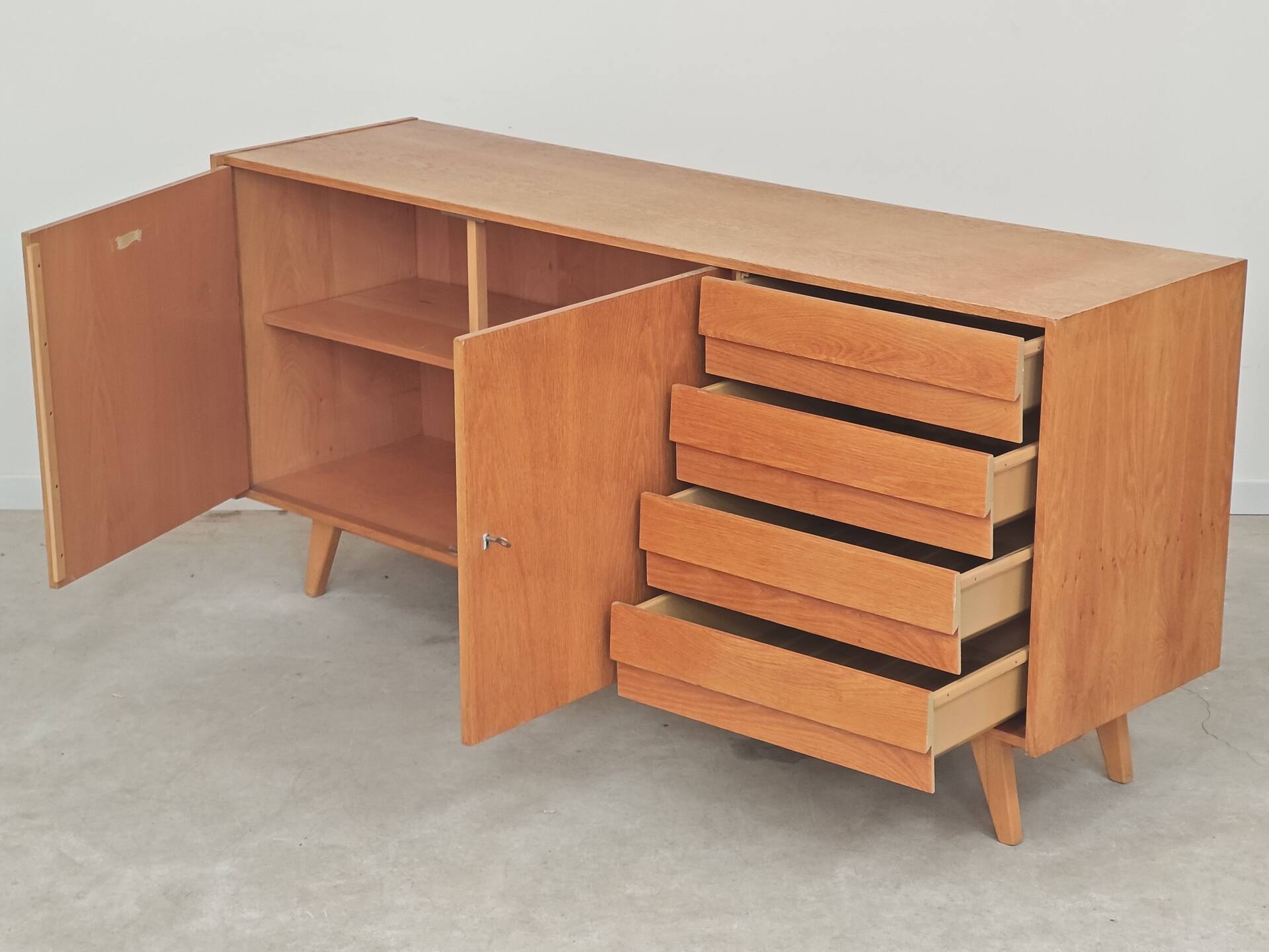 Enfilade U460 light wood by Jiri Jiroutek for Interier Praha 1960