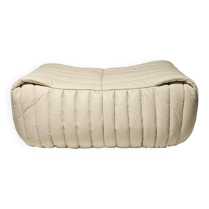 Sandra ottoman/pouf en cuir crème par Annie Hieronimus pour Cinna, 1970