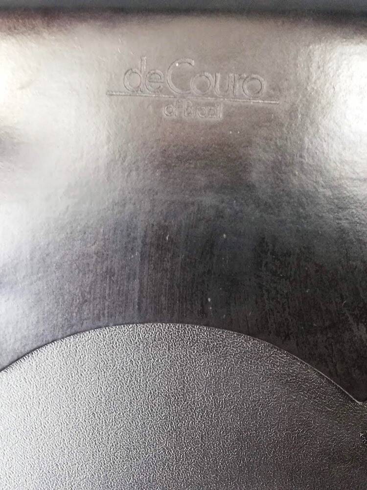 Set of 6 De Couro chairs