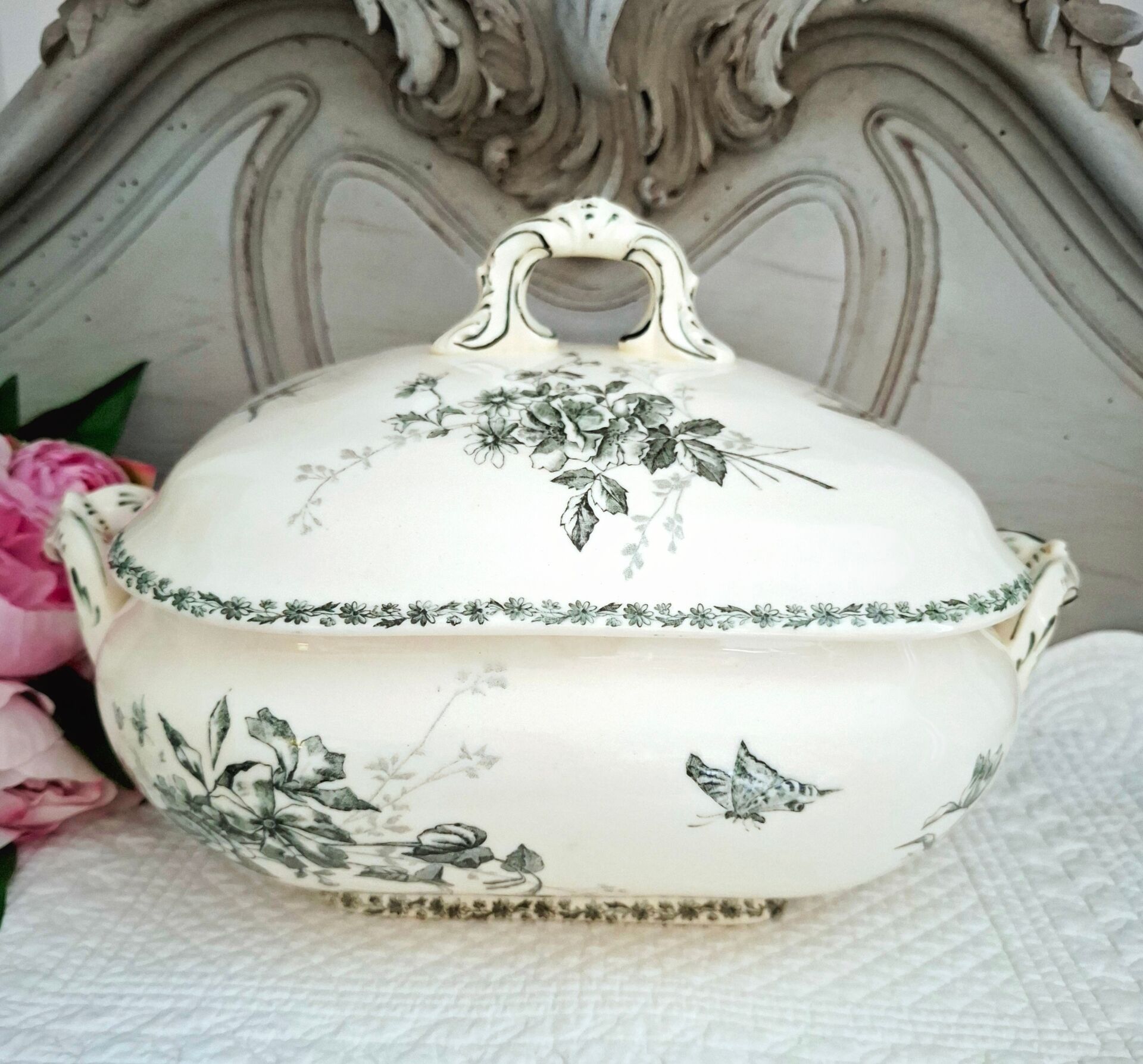 Soupière ancienne en faïence terre de fer 