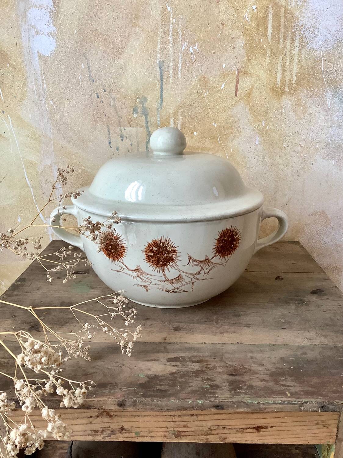 Sarreguemines thistle tureen