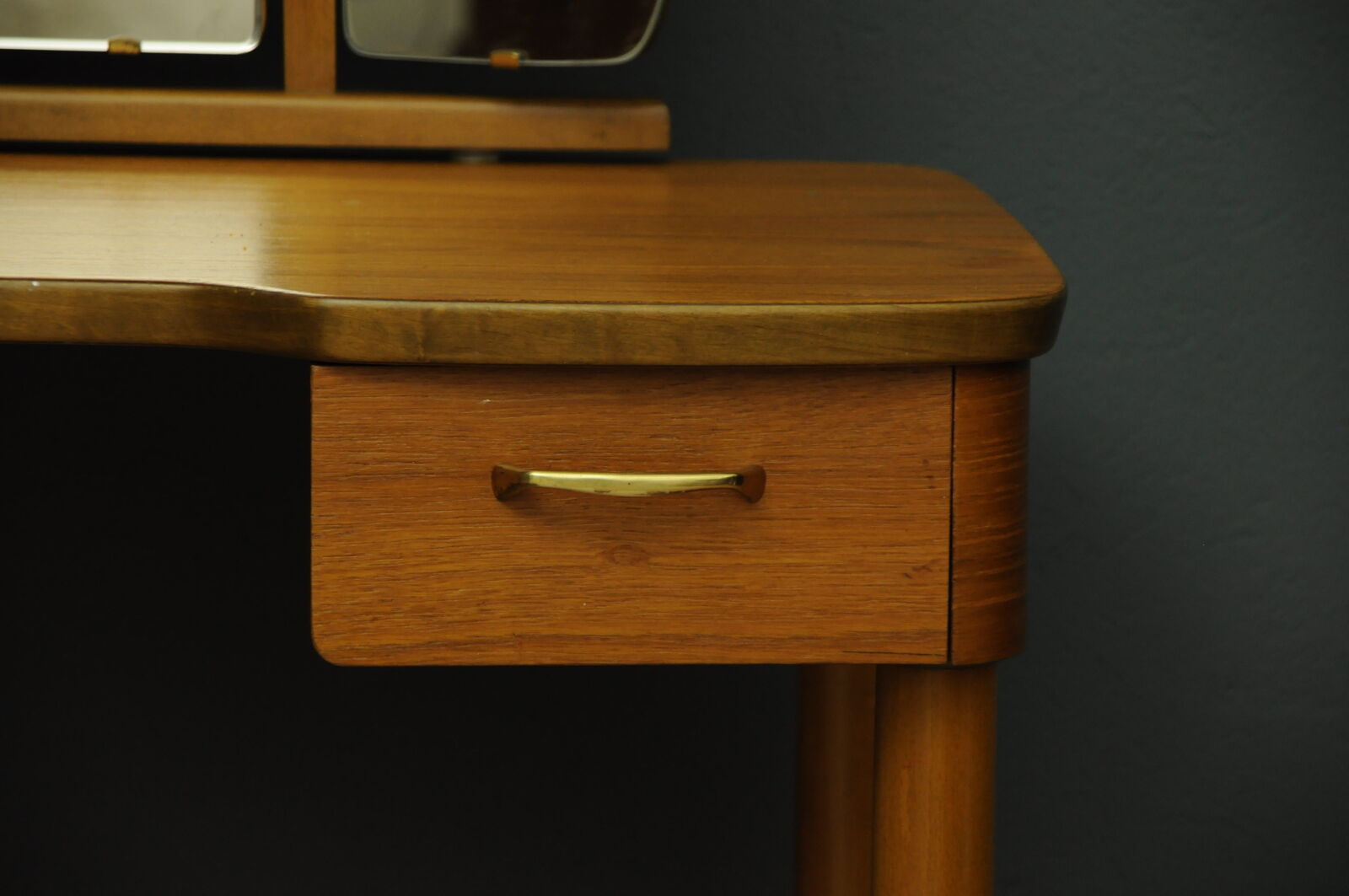 Vintage dressing table