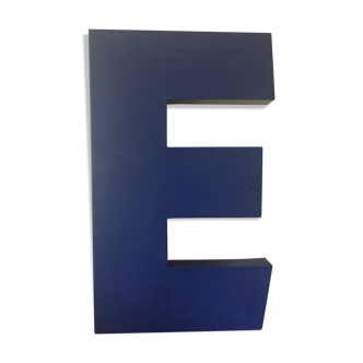 Letter of sign E