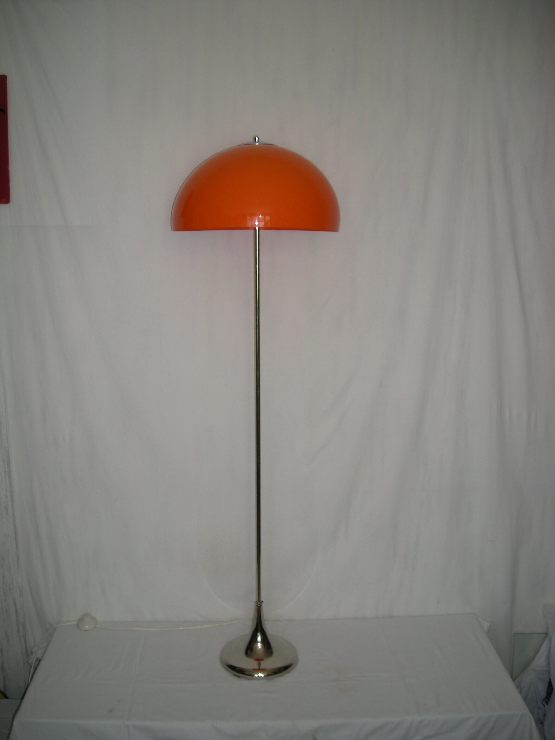 Mushroom floor lamp - tulip foot from the 60s - 70s