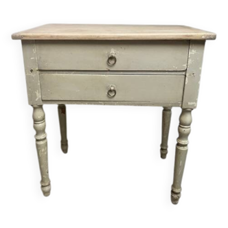 Table d’appoint ancienne – bois patiné & plateau brut ciré