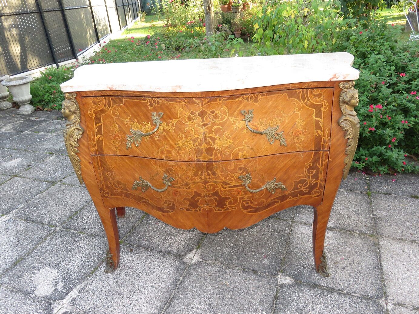Dresser Louis XV style