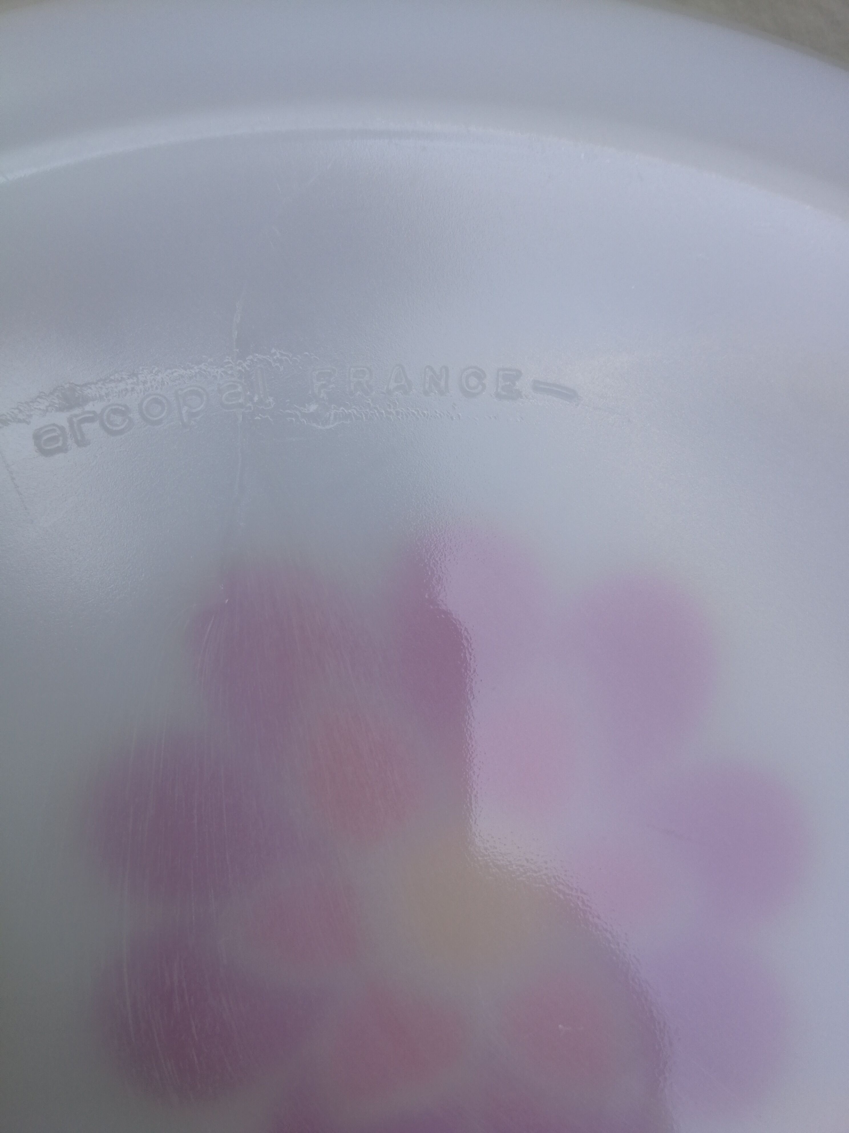 Flat vintage round Arcopal casserole with flowers