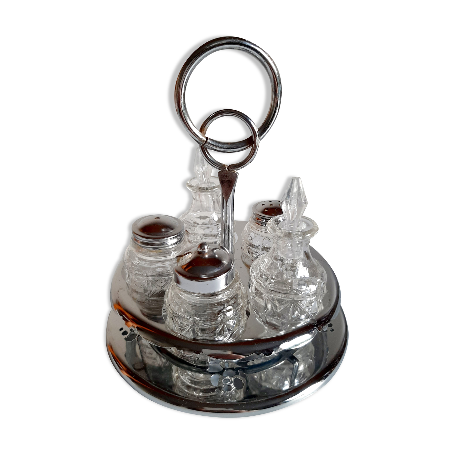 Salt and pepper servant