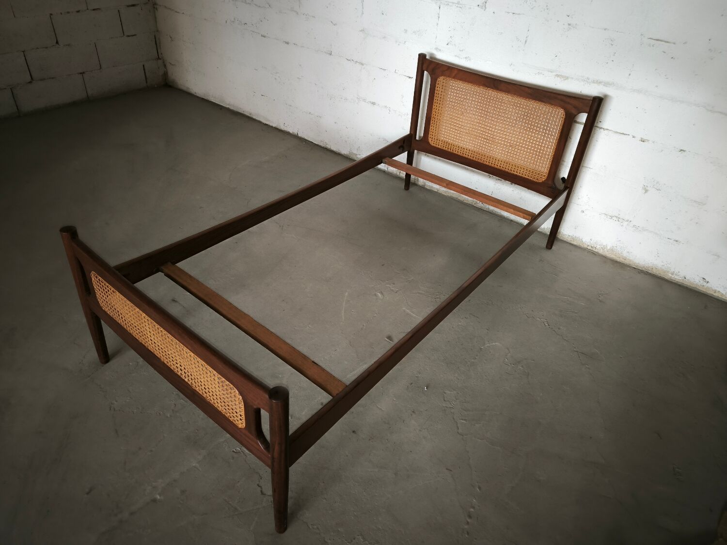 Scandinavian bed for children