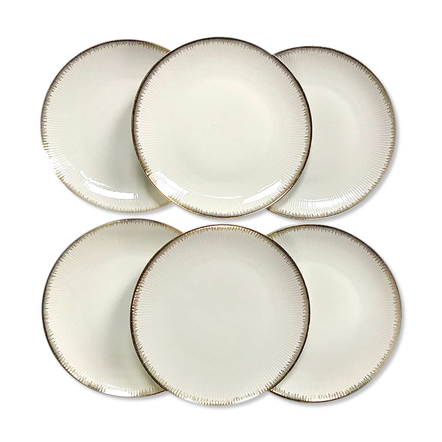 Lot of 6 flat porcelain plates