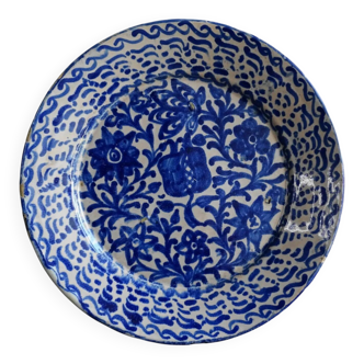 Assiette Fajalauza espagnole ancienne avec grenade peinte à la main en bleu