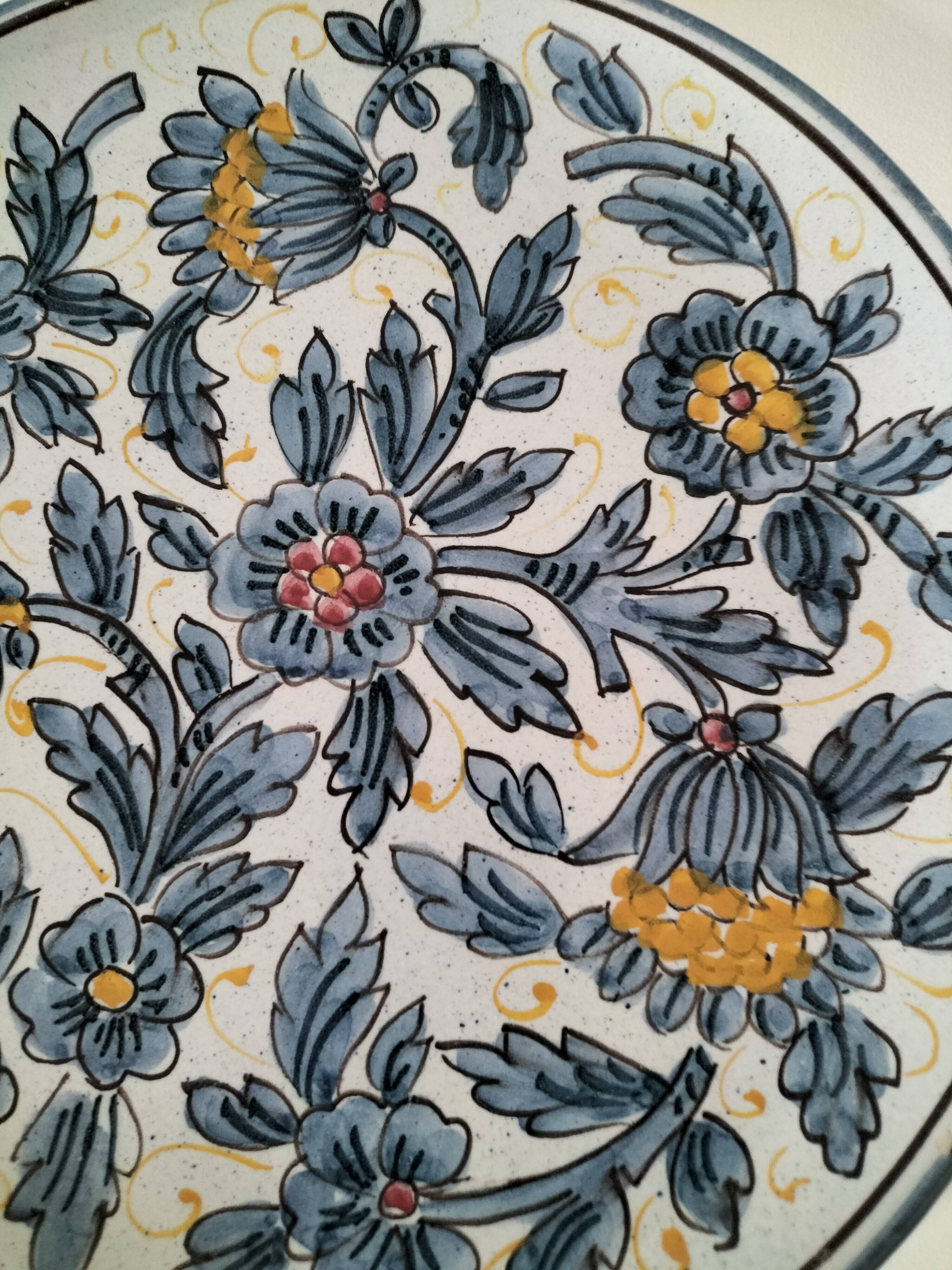 Italian earthenware plate signed CA Deruta – hand-painted floral decoration