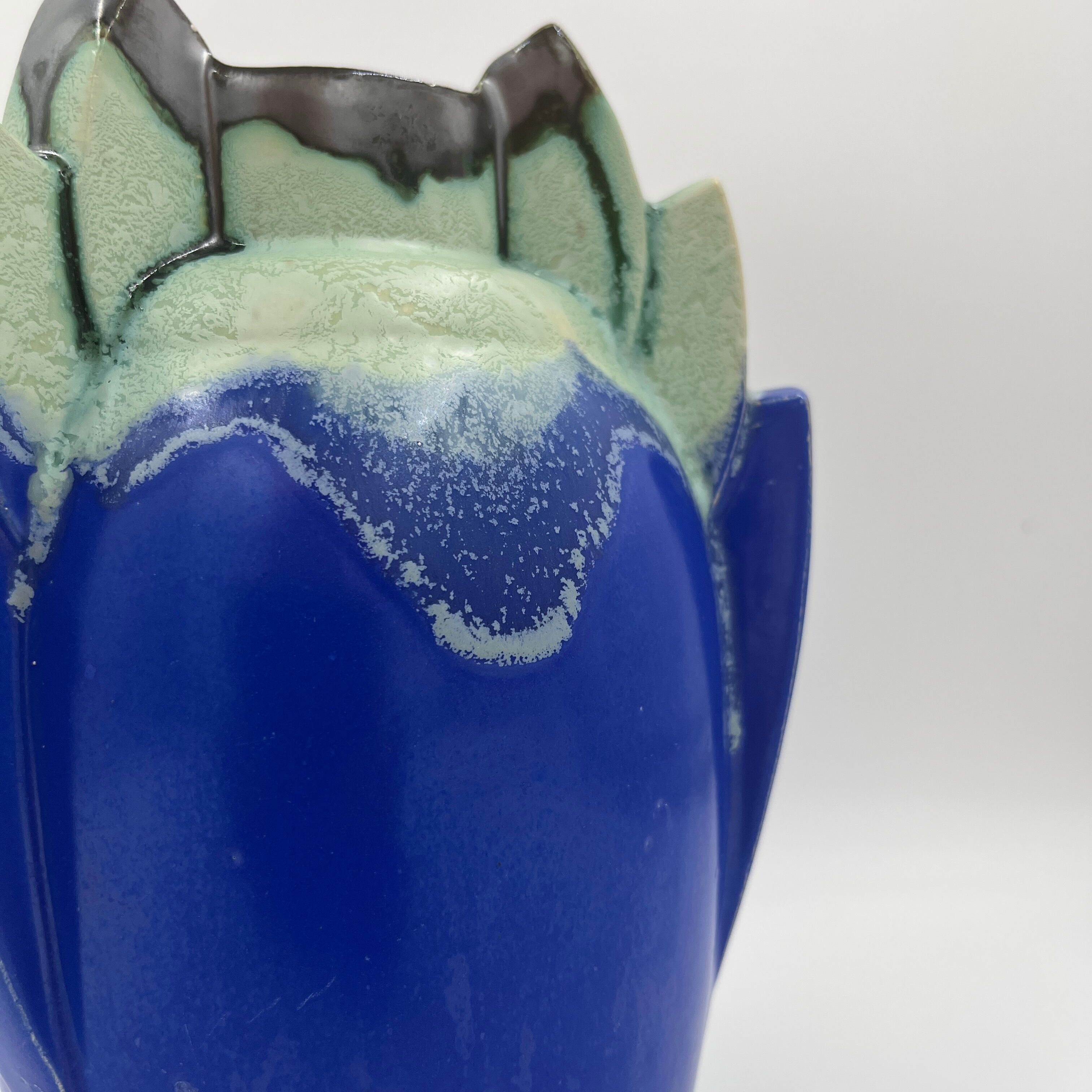 Art Deco vase of Thulin earthenware