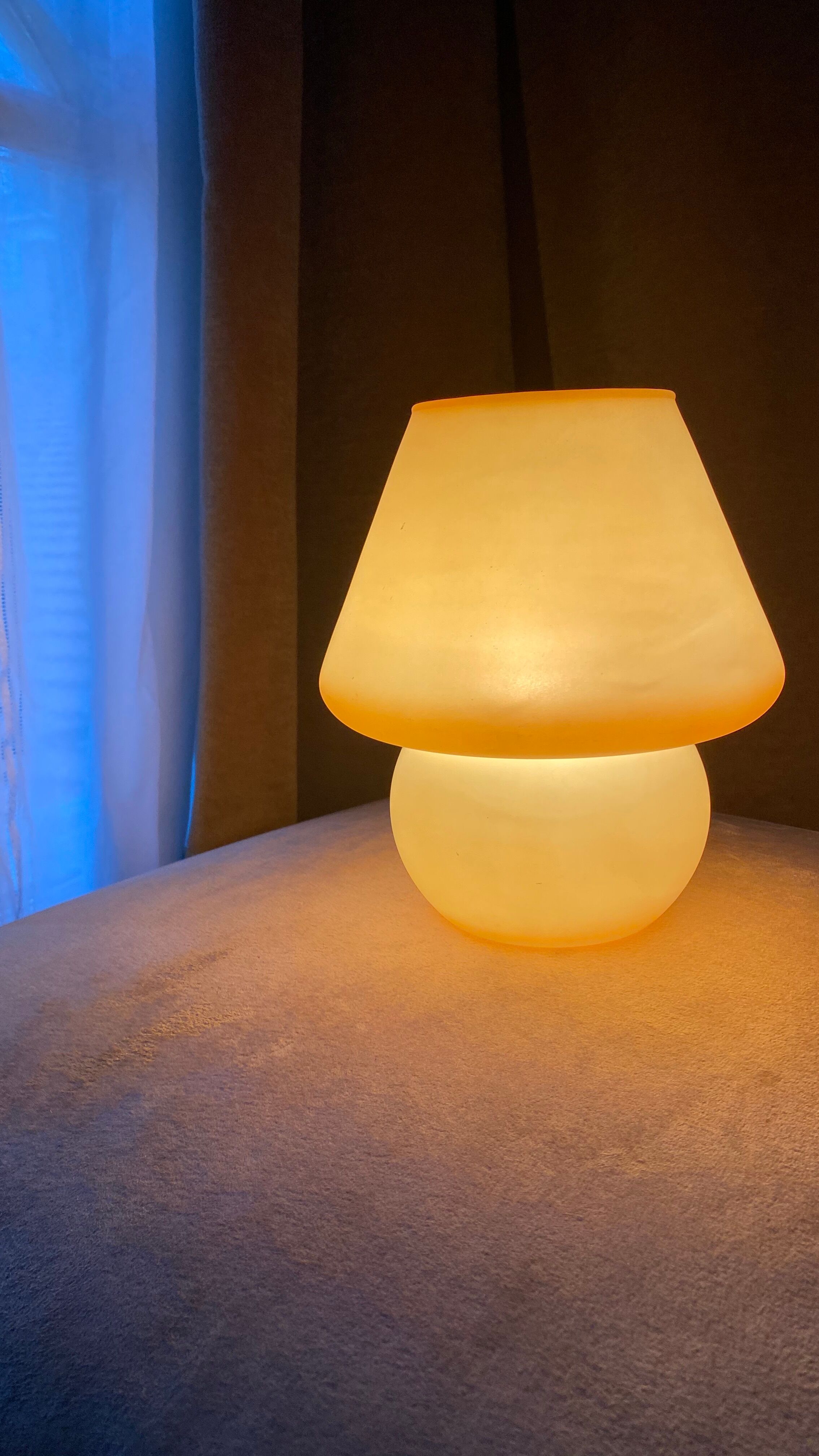 Lampe champignon en verre opale