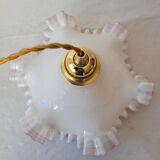 White and pink opaline suspension