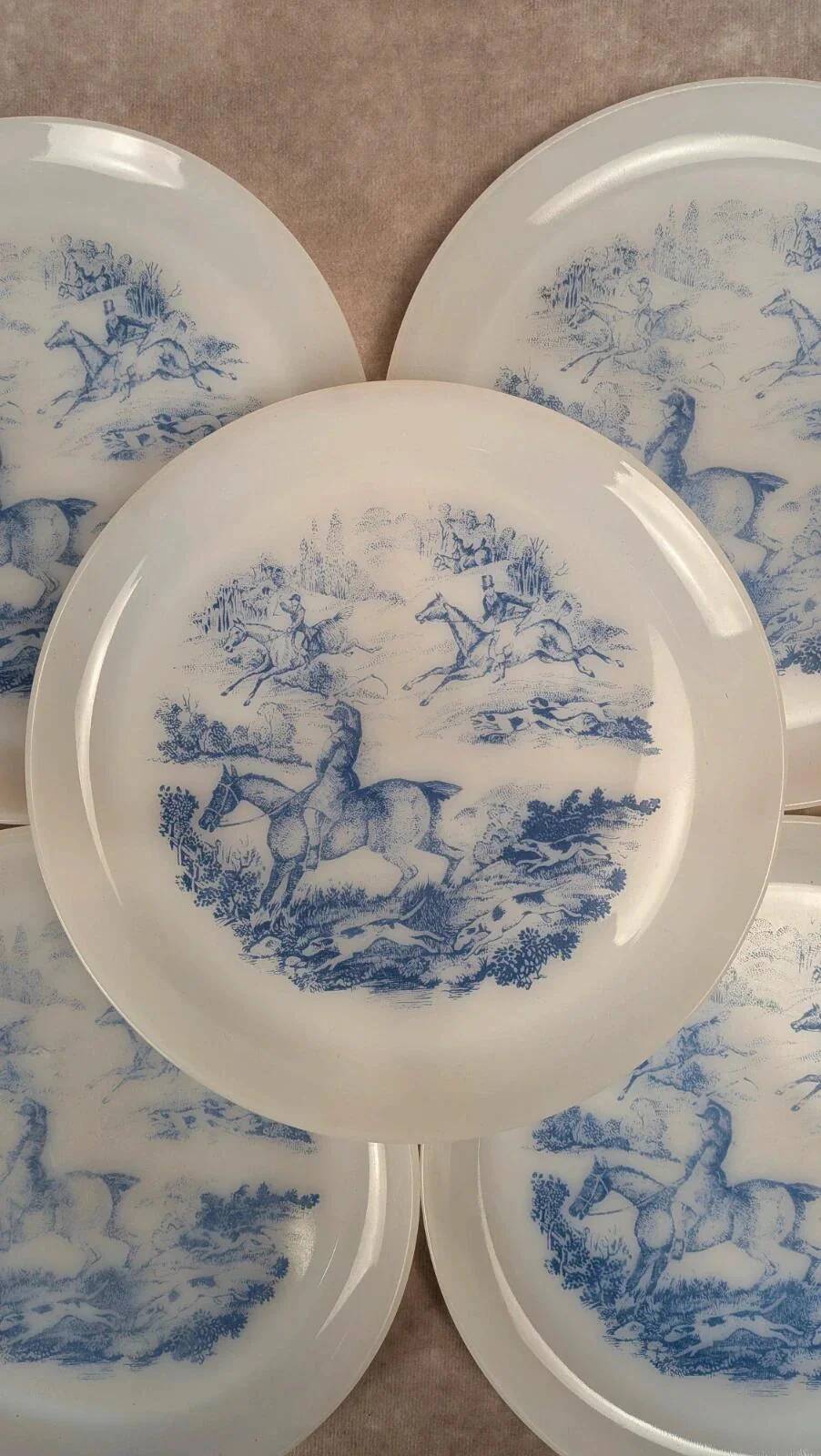 Lot de 6 assiettes Arcopal motif Chasse à courre