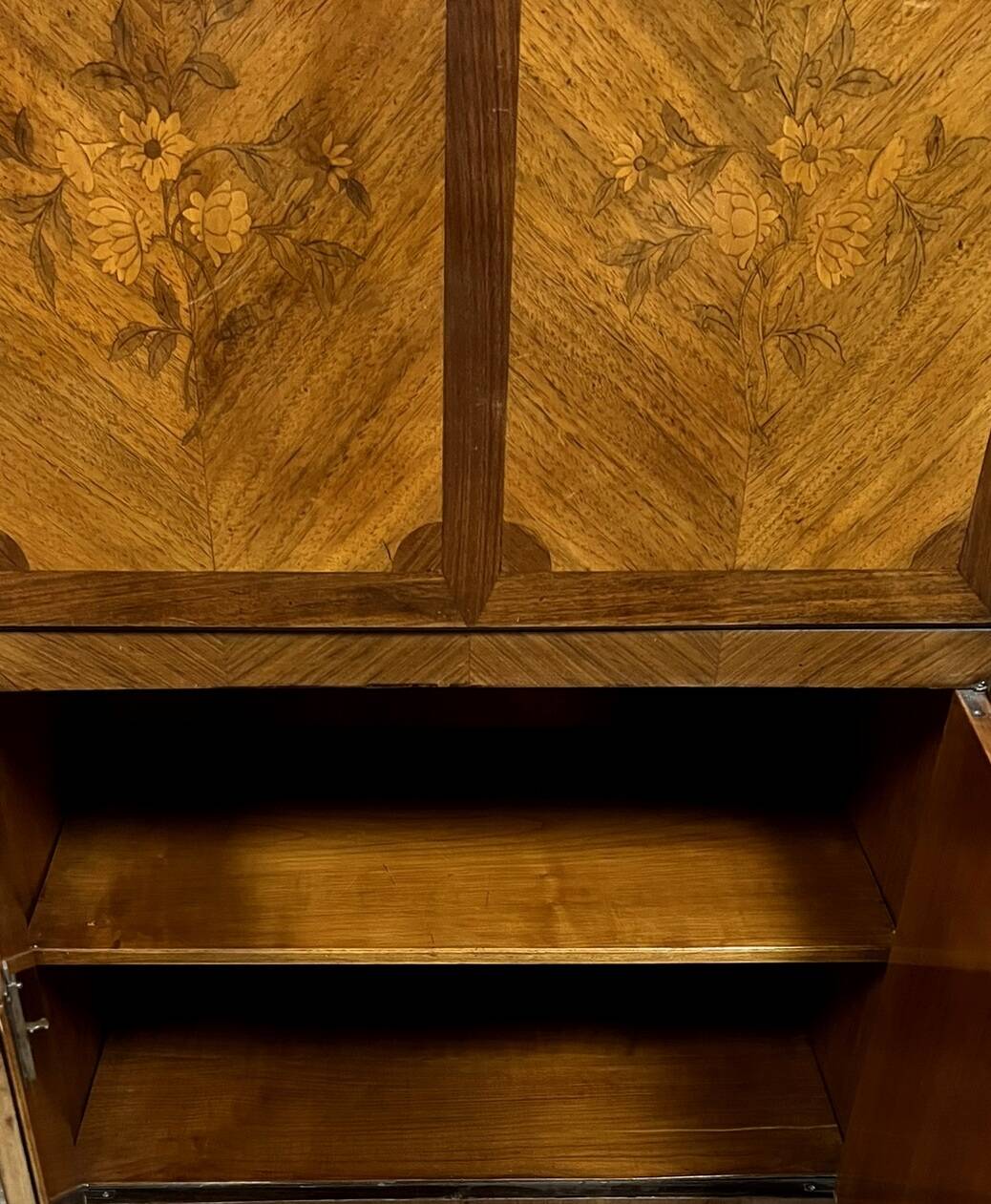 Marquetry drop-leaf secretary in Louis XV style circa 1900.