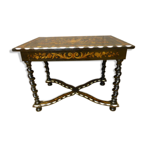 Table en marqueterie
