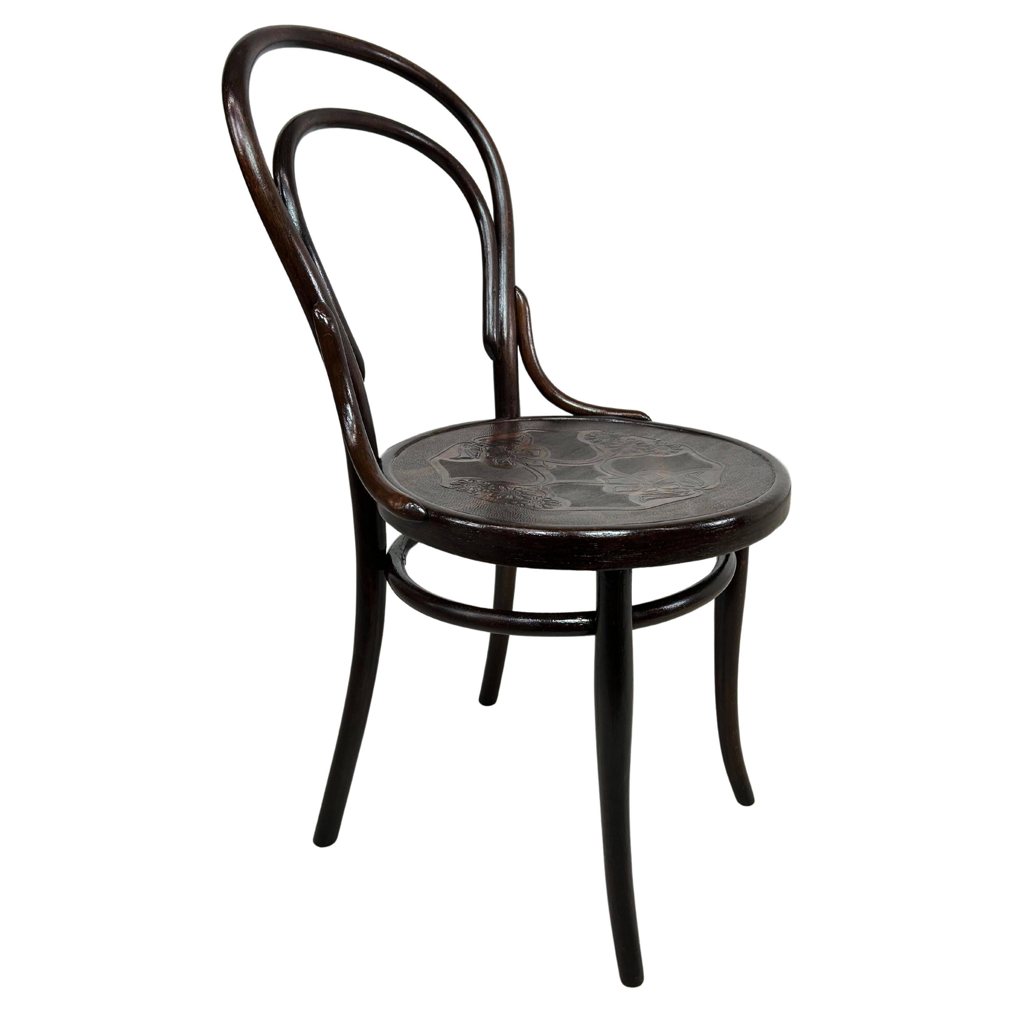 Bentwood dining chair No. 14 by Thonet
