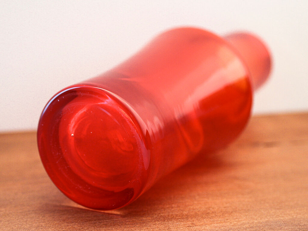 Vase rouge en verre par Riihimaki Finlande