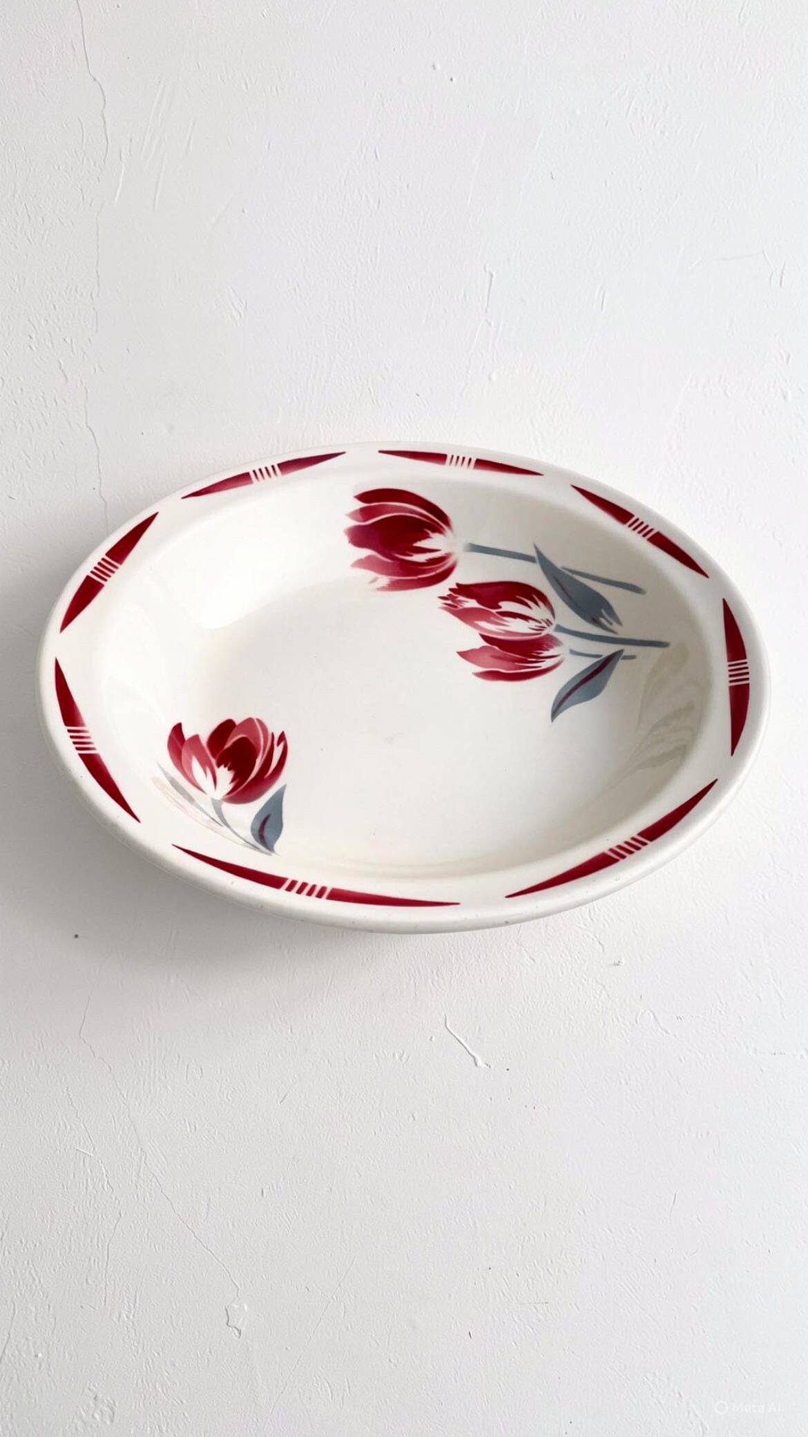 Antique shallow dish Badonviller tulip decoration