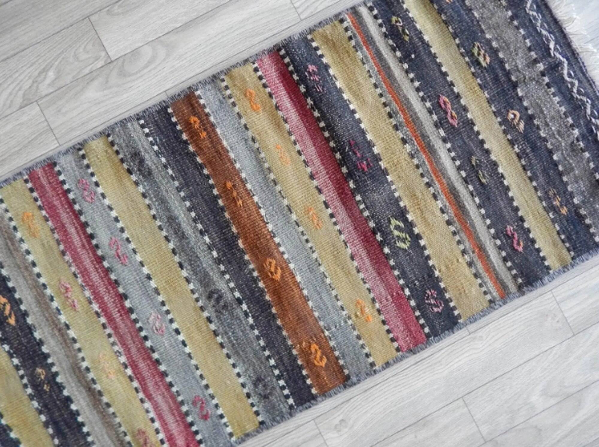 Vintage Turkish hallway rug 41x85 cm