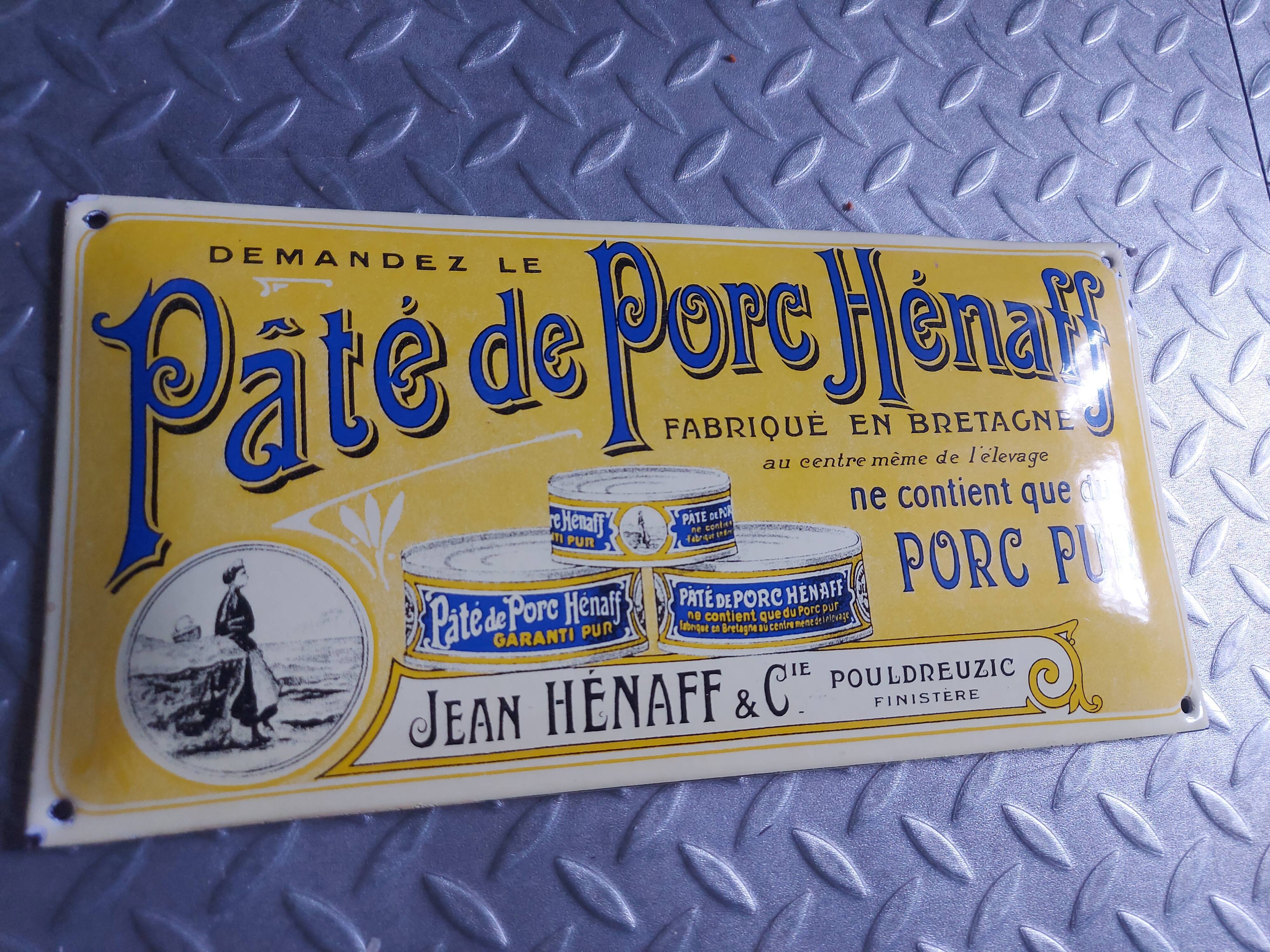 Domed enamelled plate henaff pork paste