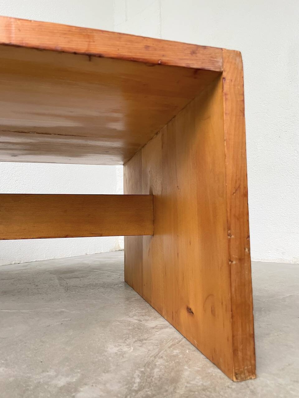 Maison Regain pine coffee table