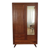 Armoire parisienne