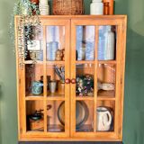 80s pine display case