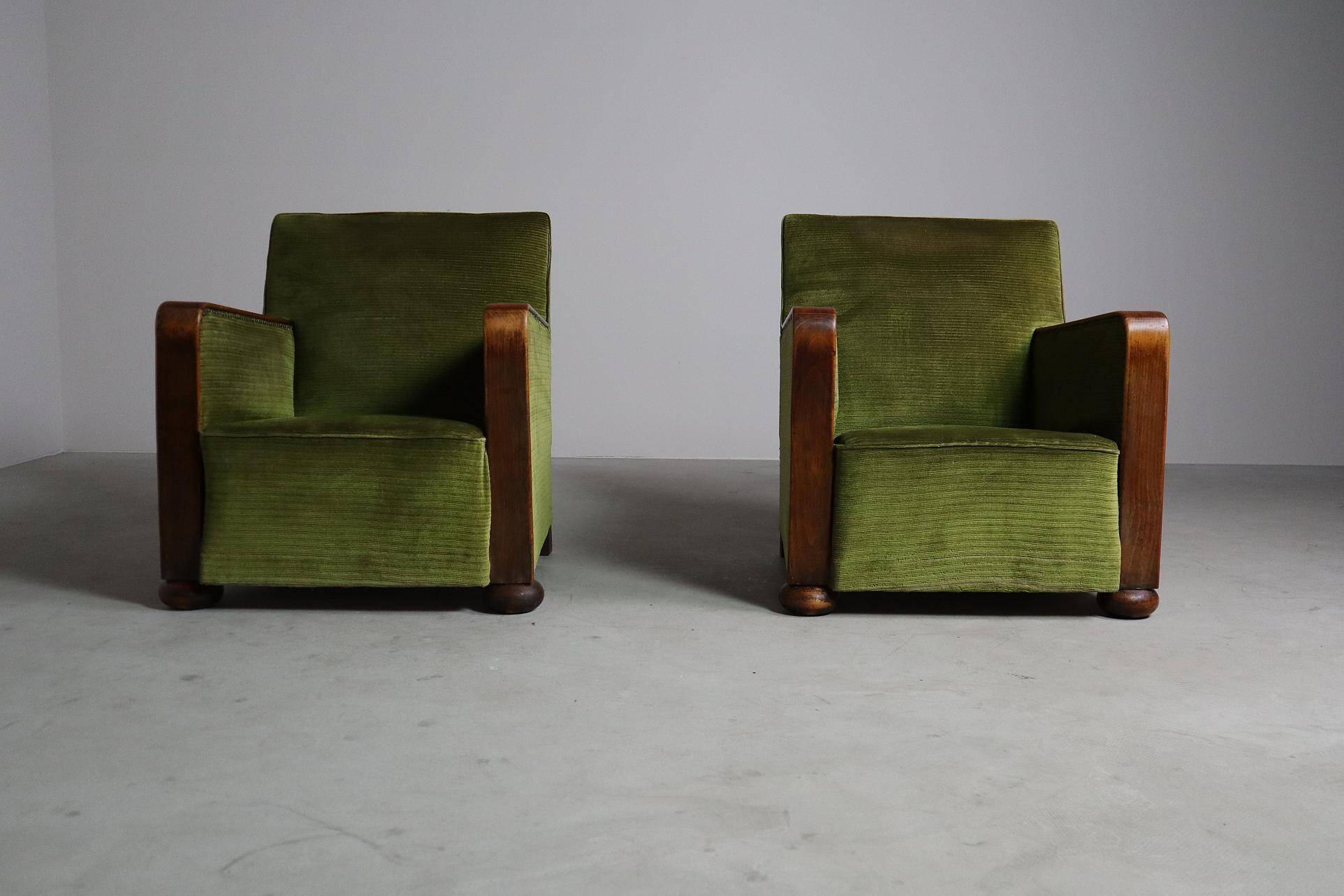 Paire de fauteuils club Art Déco, vers 1930