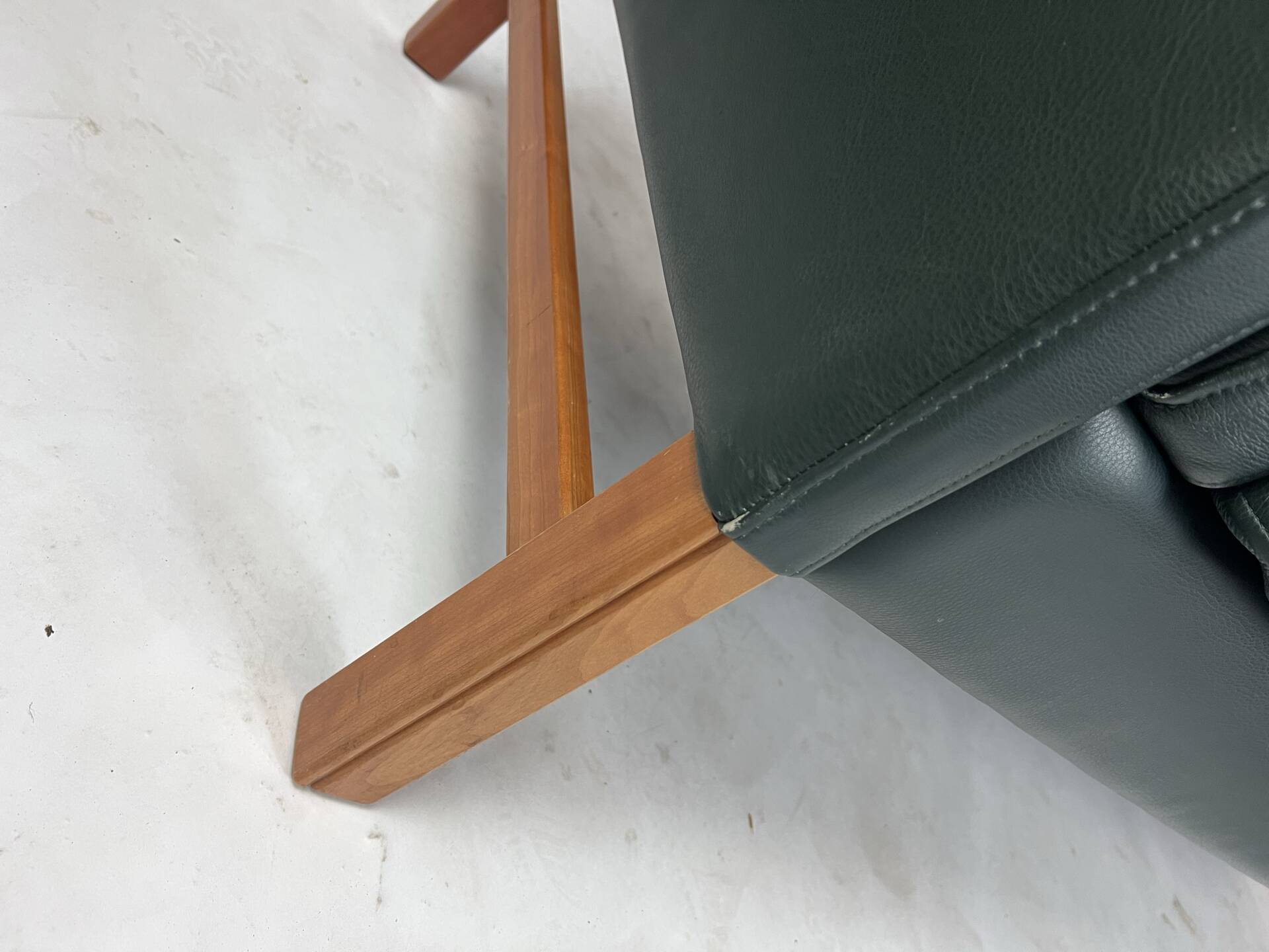 Danish leather sofa couch by Skippers furniture 70s 80s Design