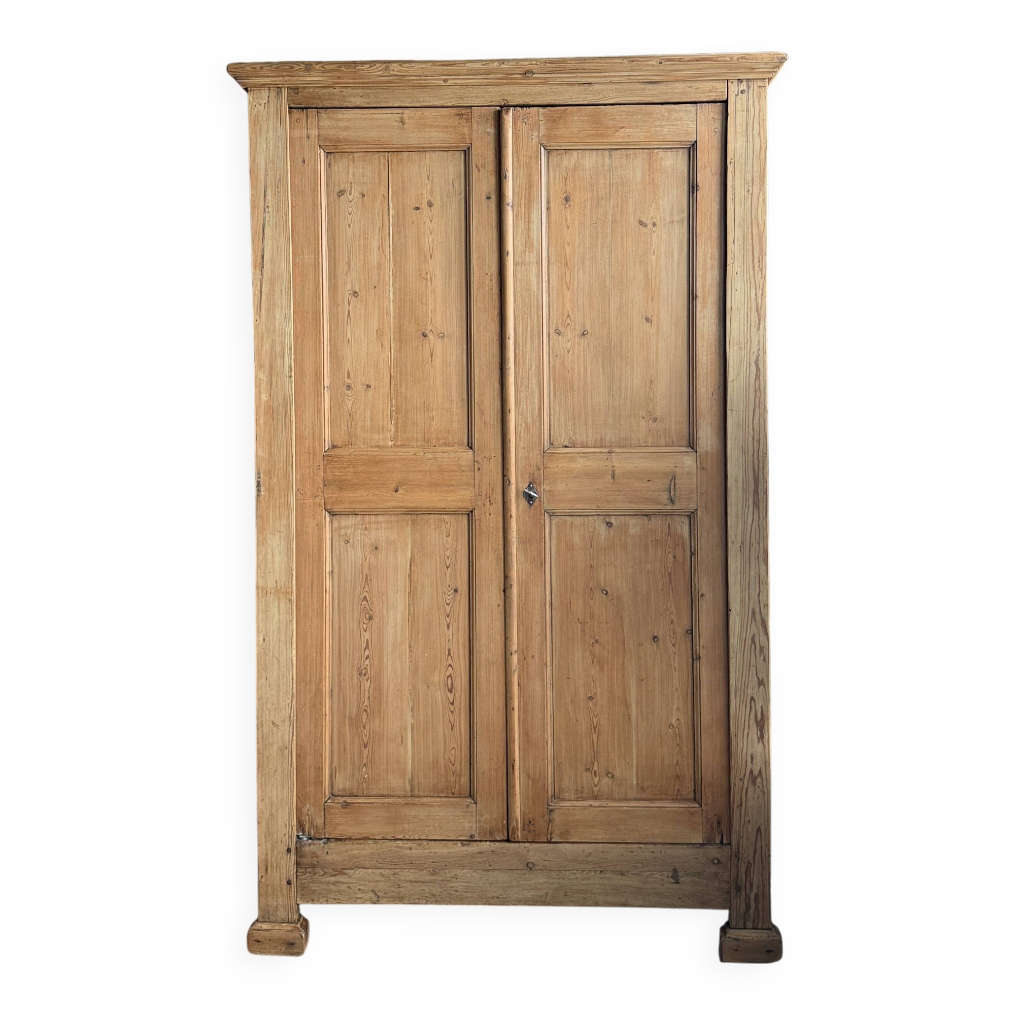 Armoire lingère ancienne en pin massif (rénovée)