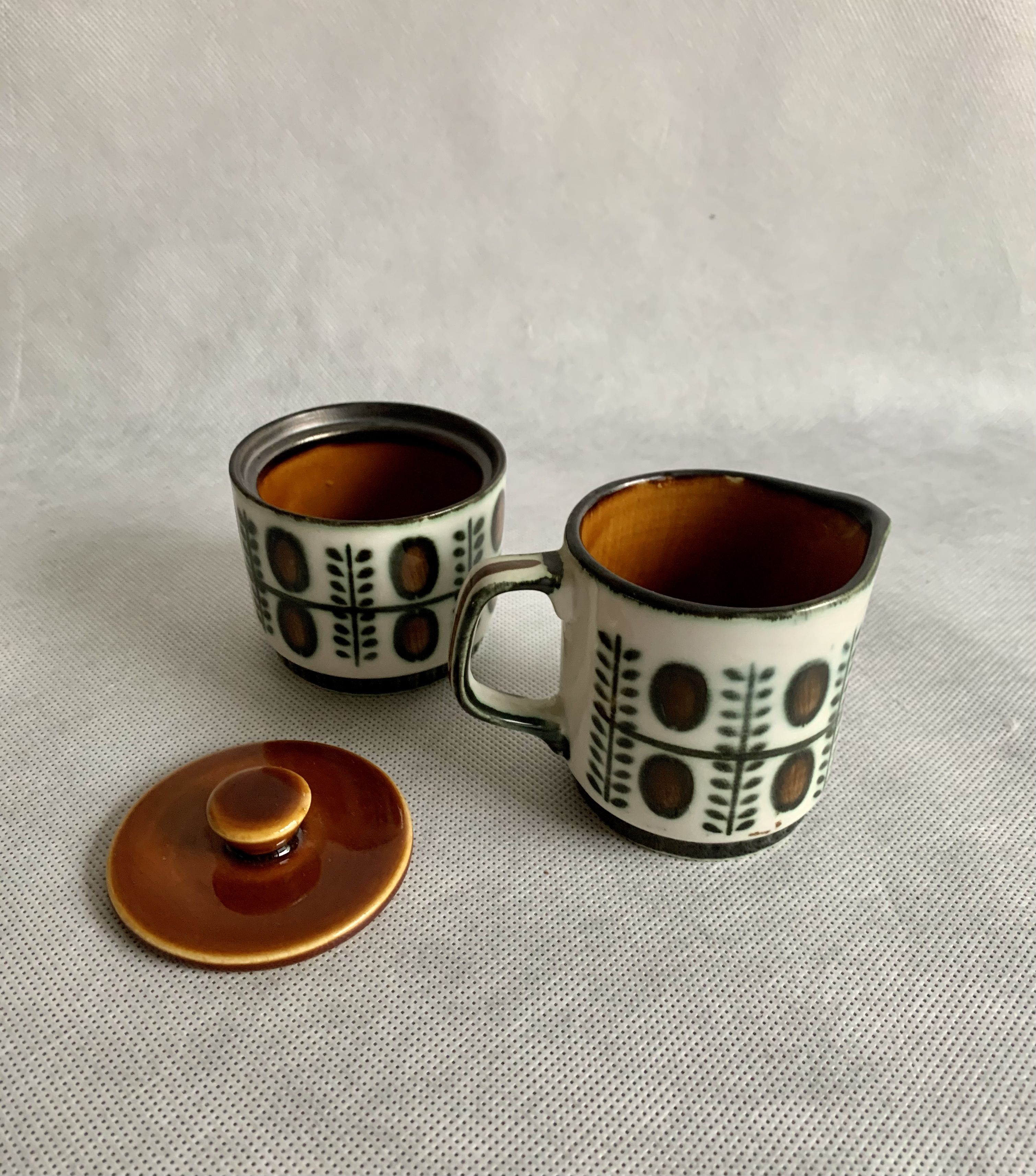 Set of sugar bowl & creamer boch rambouillet noix, 1960s