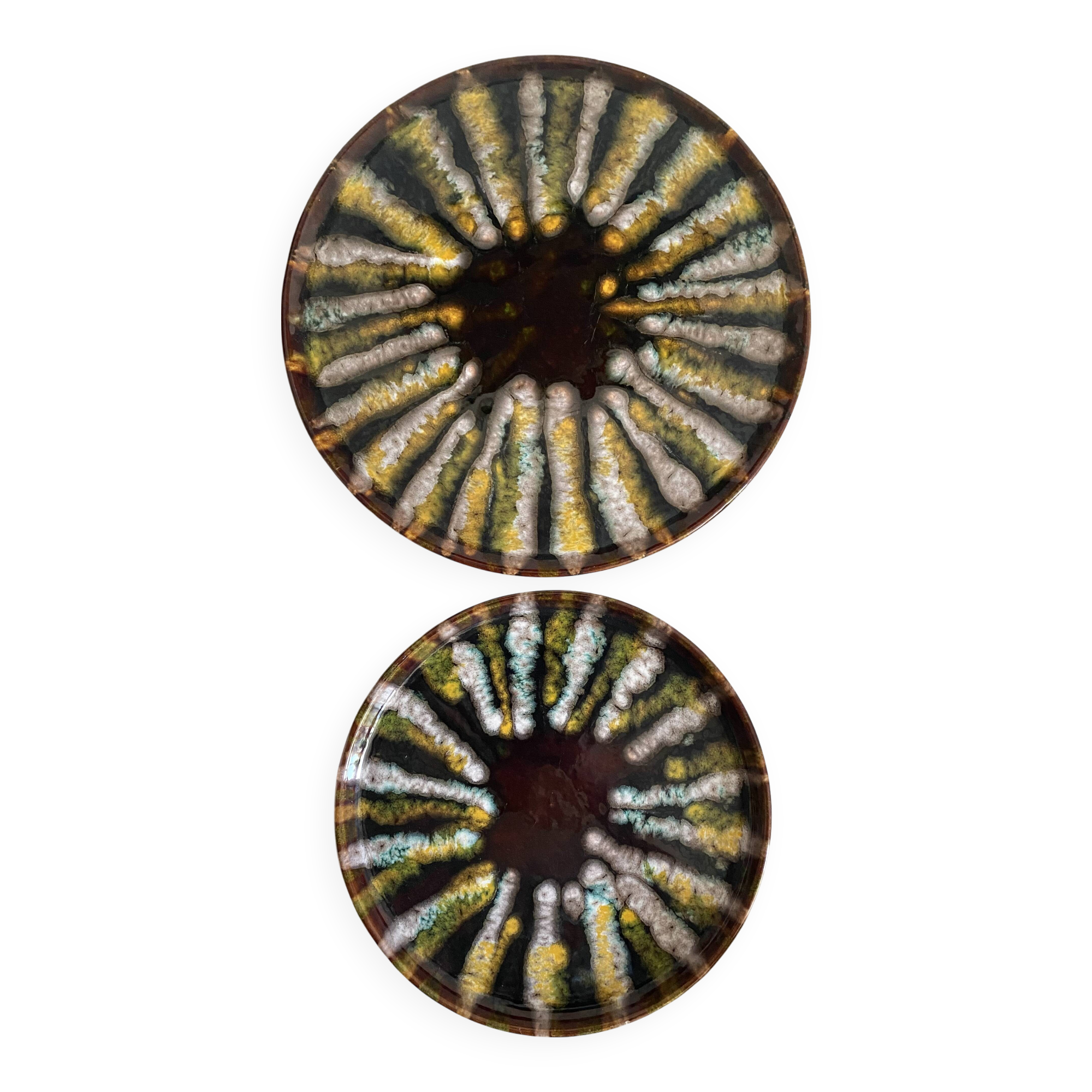 Vintage round dishes from the Saint Jean de Bretagne earthenware factory