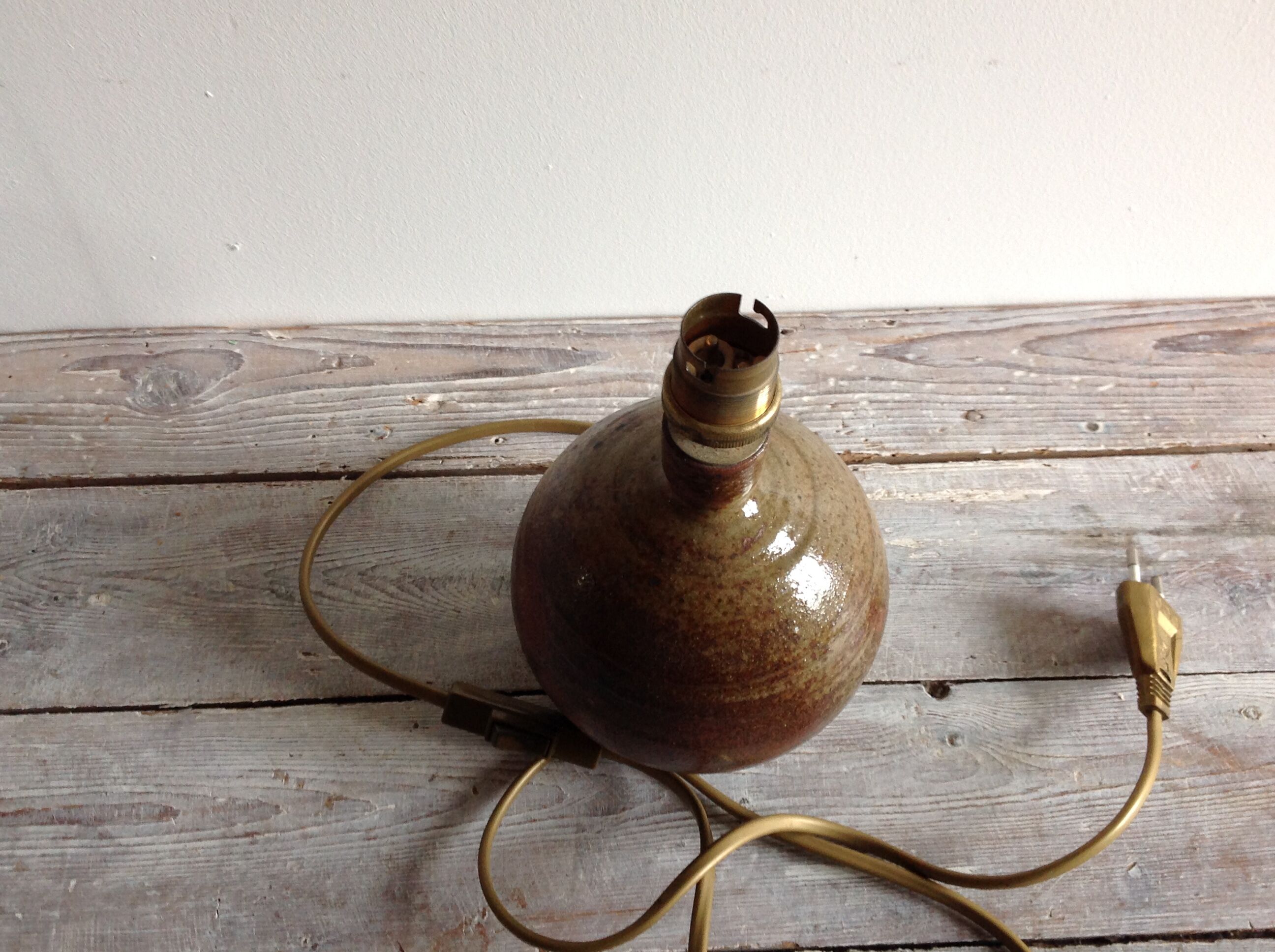 Wild sandstone lamp foot