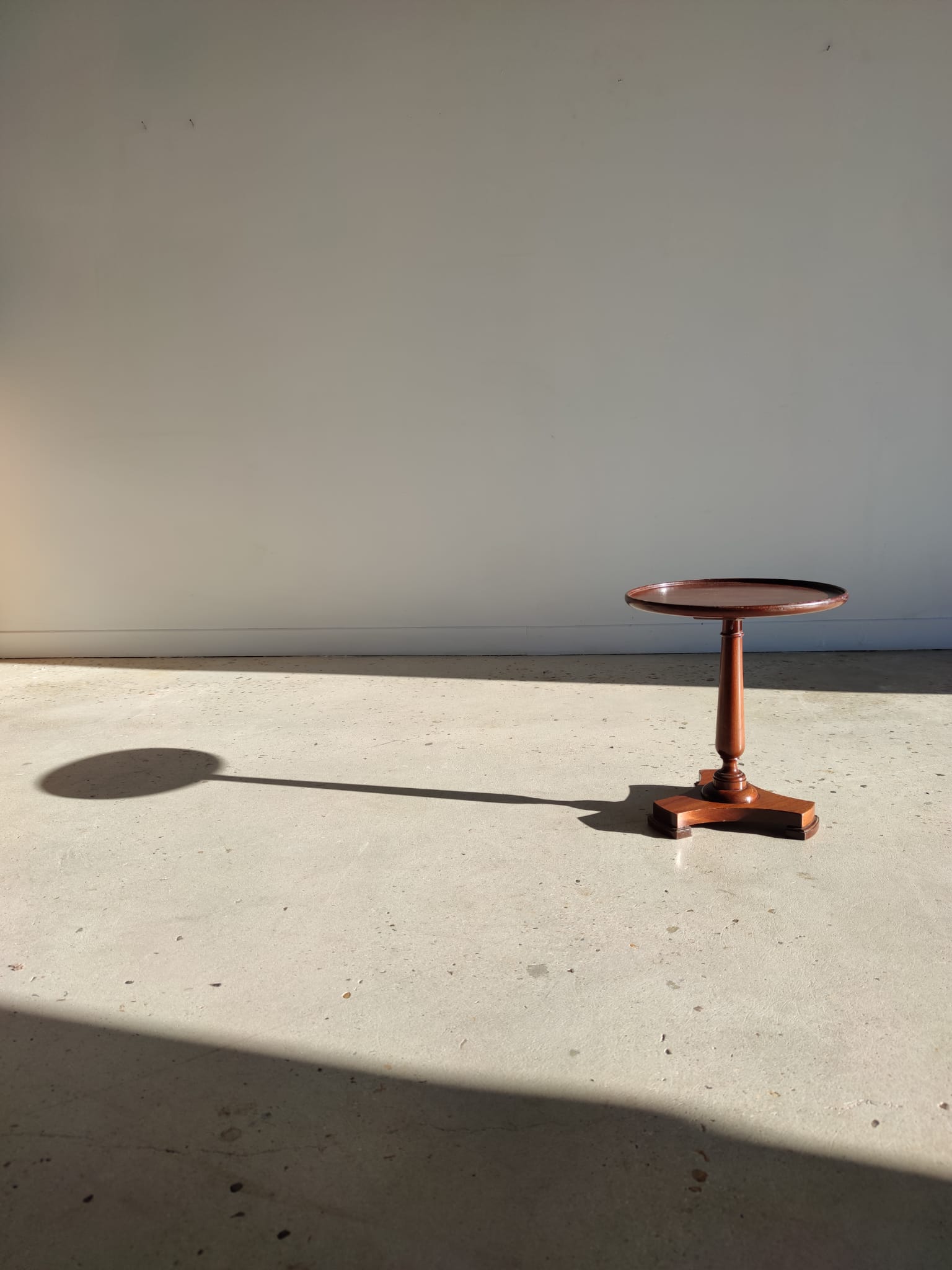 Mini harness or pedestal table in natural wood